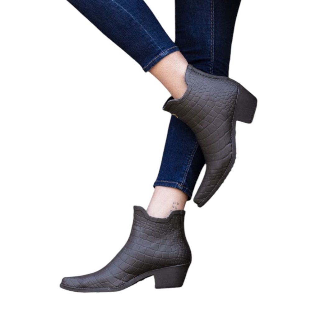 Talolo Boho Cowboy Pointy Toe Croc Embossed Rubber Ankle Boots (7) - Picture 13 of 15